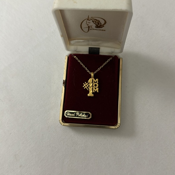 Princess Gold tone #1 Mom 17” Necklace - Picture 3 of 5
